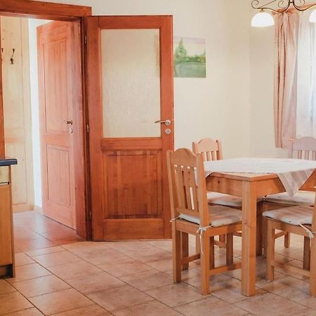 Villa Krasny Srub Na Jihu Brna Zelesice Esterno foto