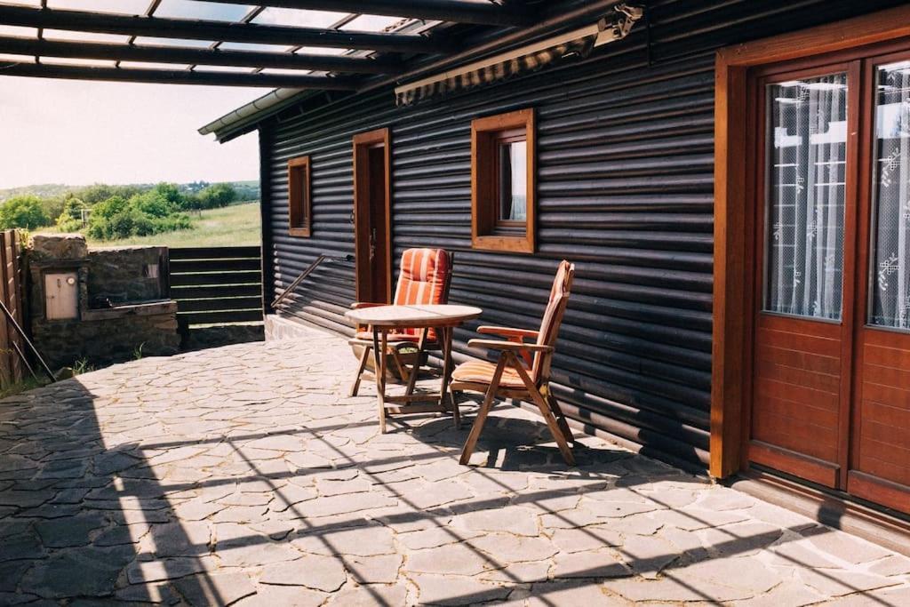 Villa Krasny Srub Na Jihu Brna Zelesice Esterno foto
